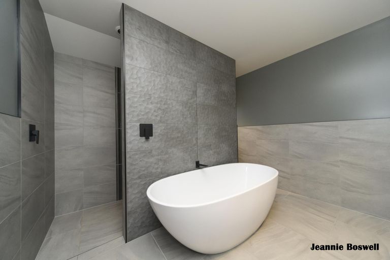 Photo of property in 17 Kowhai Street, Tokomaru, Palmerston North, 4474