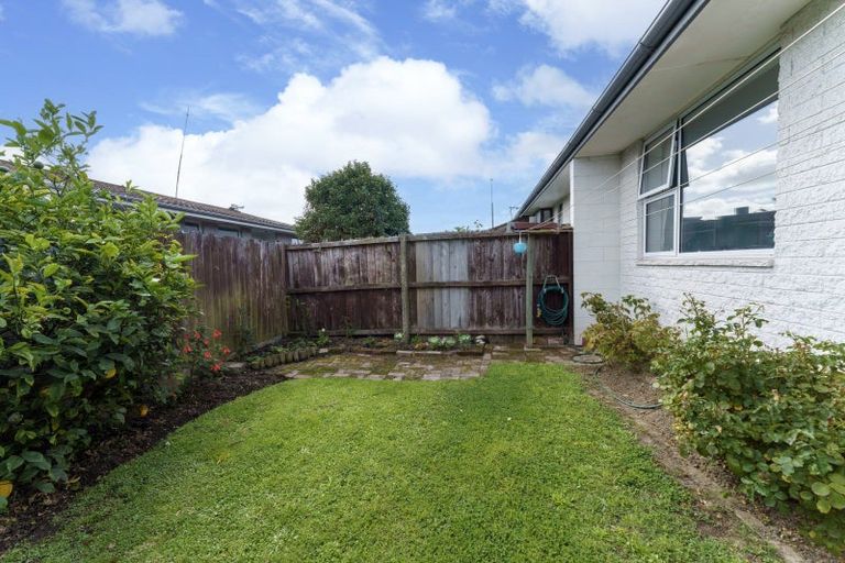 Photo of property in 2/28 Lyndon Street, Riccarton, Christchurch, 8041