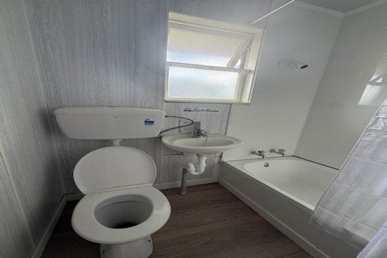 Photo of property in 2/15 Woolfield Road, Papatoetoe, Auckland, 2025