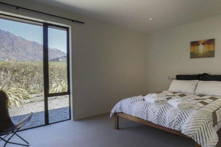 Photo of property in 2 Buckler Court, Jacks Point, Queenstown, 9371
