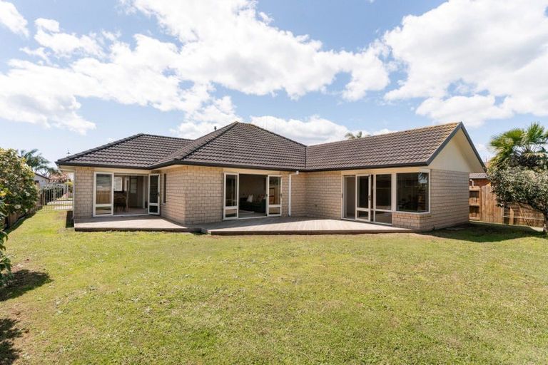 Photo of property in 48 Oreti Crescent, Papamoa Beach, Papamoa, 3118