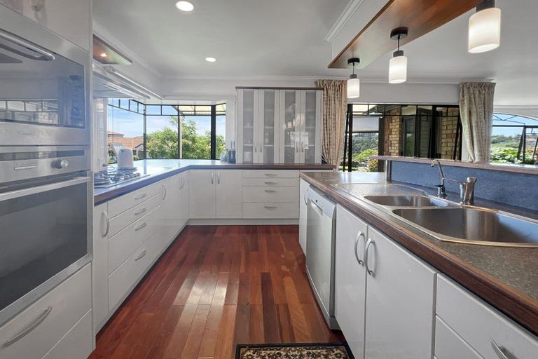 Photo of property in 57 Mt Lebanon Crescent, The Gardens, Auckland, 2105