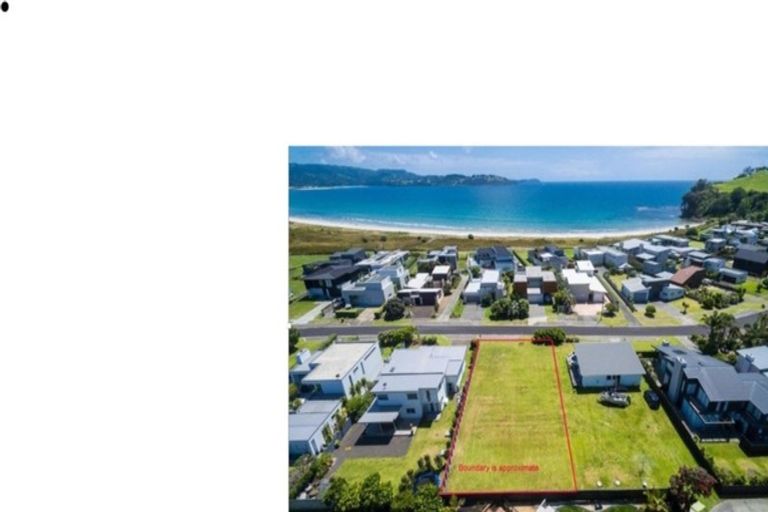 Photo of property in 20 Taumata Road, Omaha, 0986