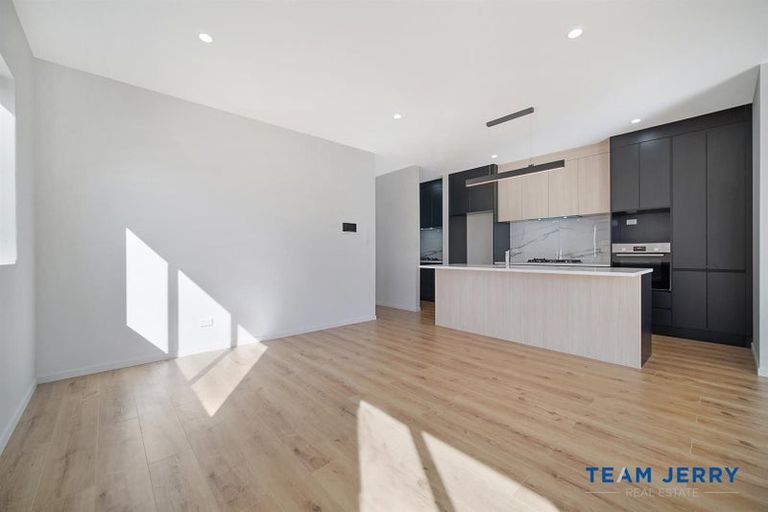 Photo of property in 31 Cloonlyon Drive, Flat Bush, Auckland, 2019