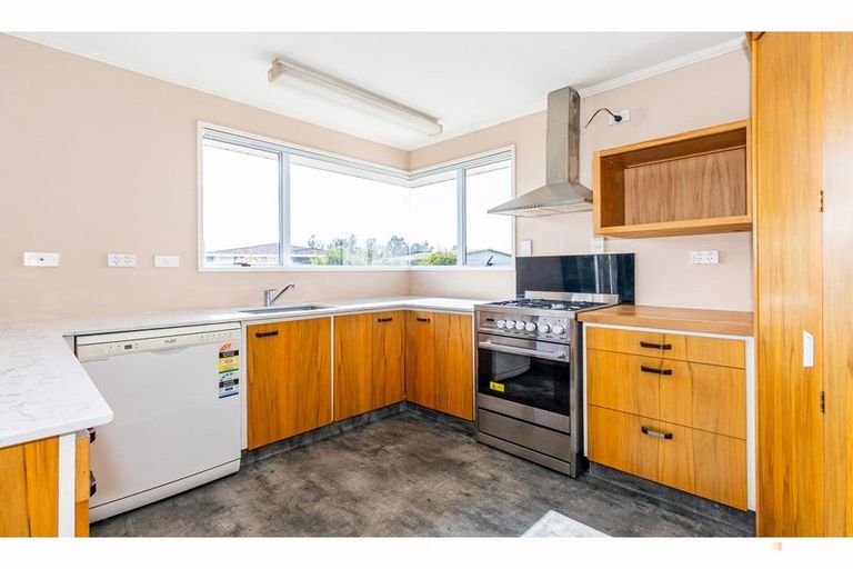 Photo of property in 19 Timaru Road, Waimate, 7924