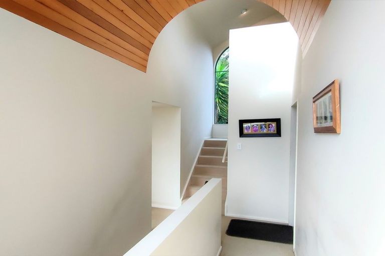 Photo of property in 2/27b Balmain Road, Birkenhead, Auckland, 0626