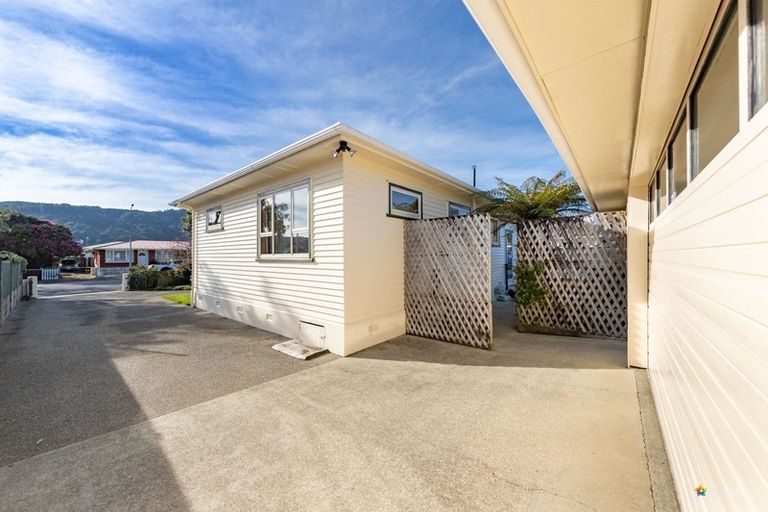 Photo of property in 32 Mcparland Street, Ebdentown, Upper Hutt, 5018