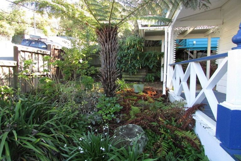 Photo of property in 36 Voelas Road, Lyttelton, 8082