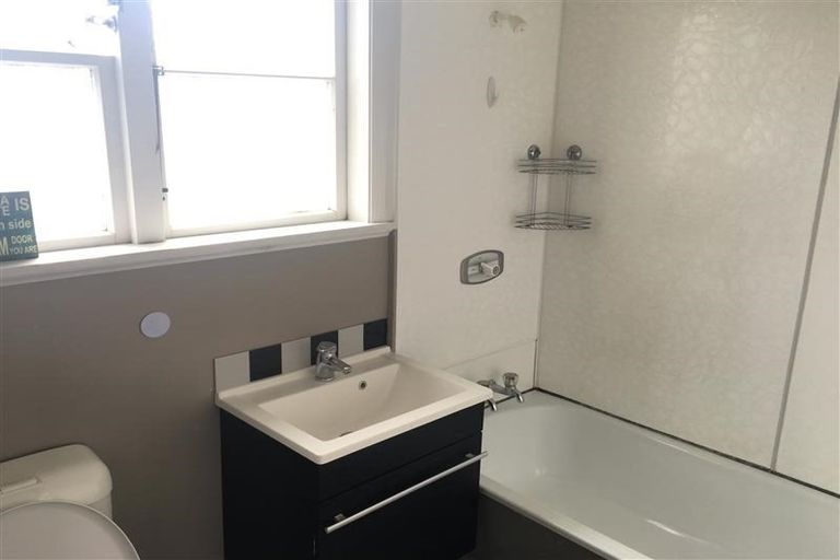 Photo of property in 204 Blenheim Road, Riccarton, Christchurch, 8041