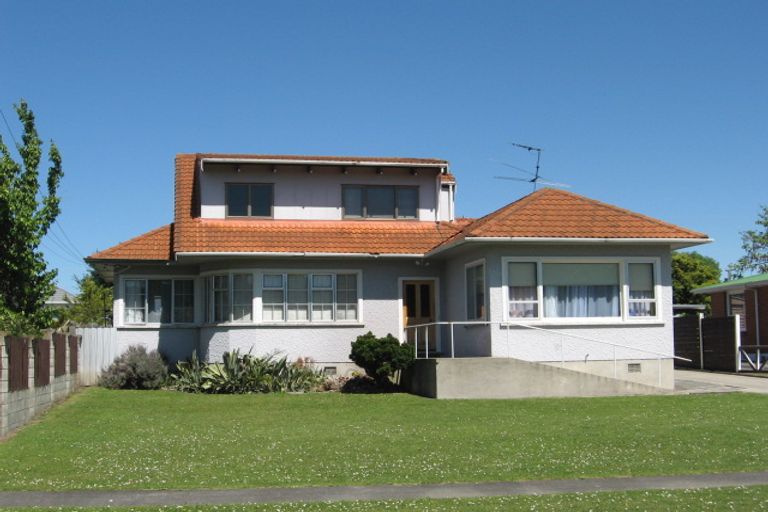 Photo of property in 12 Thomson Street, Gisborne, 4010