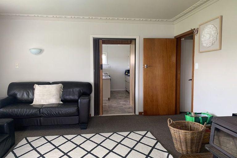 Photo of property in 90 Matipo Road, Te Atatu Peninsula, Auckland, 0610