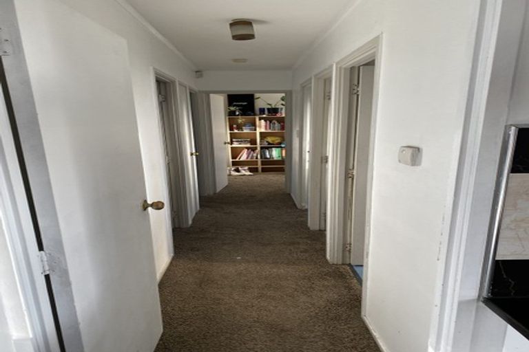 Photo of property in 2/11 Etherton Drive, Weymouth, Auckland, 2103