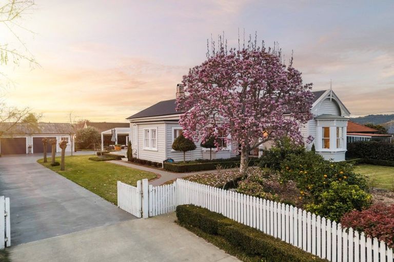 Photo of property in 152 Williams Street, Cambridge, 3434