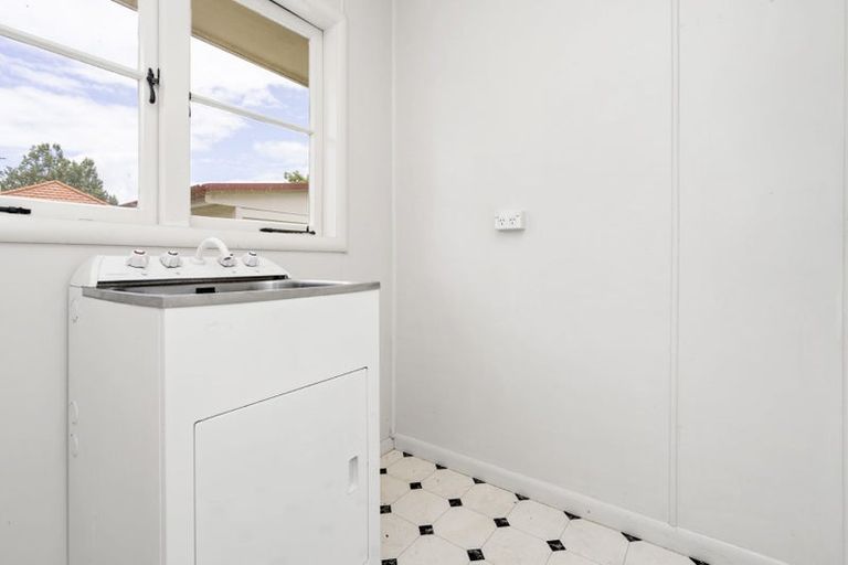 Photo of property in 141 Victoria Street, Cambridge, 3434