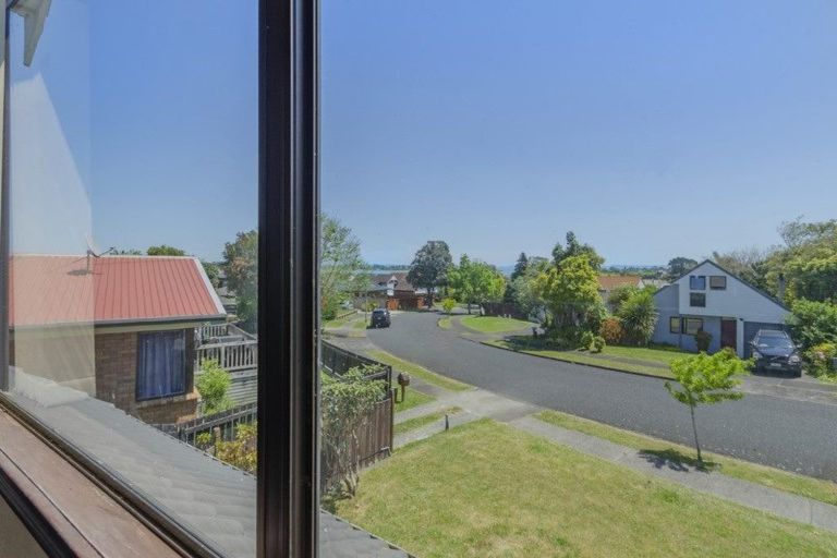 Photo of property in 71 St Annes Crescent, Wattle Downs, Auckland, 2103