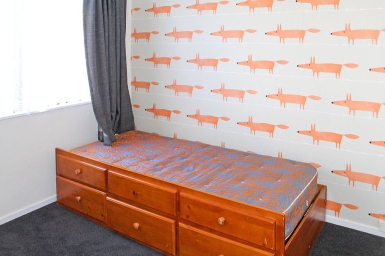 Photo of property in 74 Geraldine Crescent, Cloverlea, Palmerston North, 4412