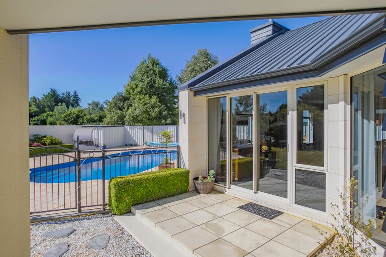 Photo of property in 49 Tancred Street, Geraldine, 7930