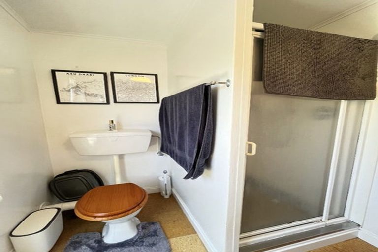 Photo of property in 2 Taupo Crescent, Plimmerton, Porirua, 5026