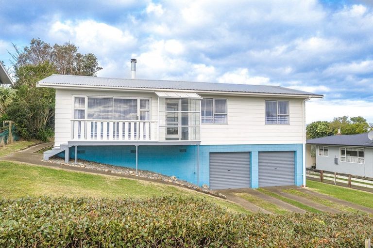 Photo of property in 21 Oturi Road, Waverley, 4510