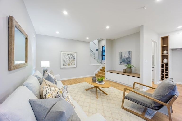 Photo of property in 7 Makumaku Place, Long Bay, Auckland, 0630