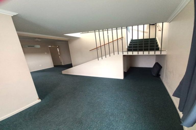 Photo of property in 53 Howe Street, North Dunedin, Dunedin, 9016