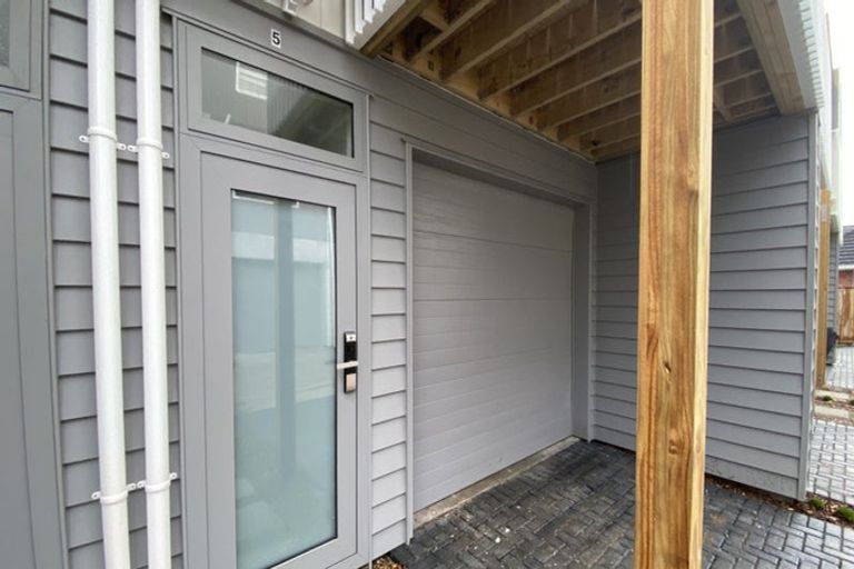 Photo of property in 5/2 Moor Avenue, Te Atatu Peninsula, Auckland, 0610