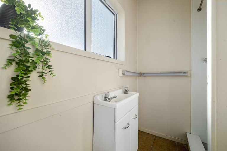 Photo of property in 6 Porikapa Road, Owhata, Rotorua, 3010