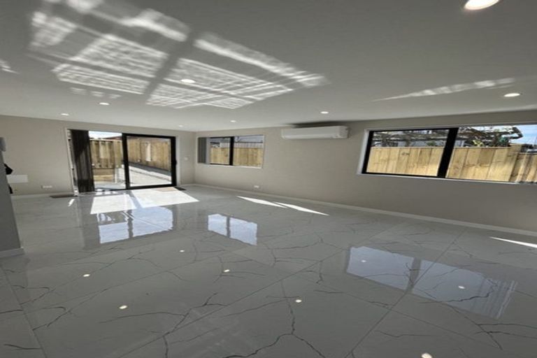 Photo of property in 431 Old Te Atatu Road, Te Atatu Peninsula, Auckland, 0610