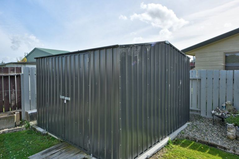 Photo of property in 10 Kerwood Place, Gore, 9710