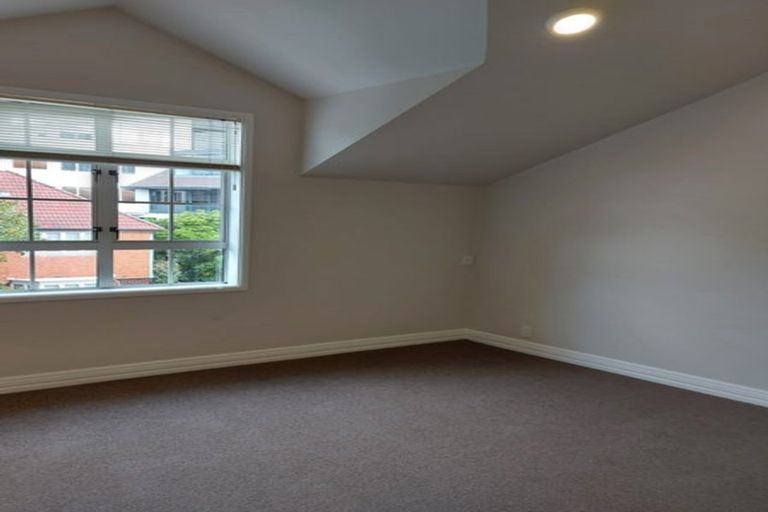 Photo of property in 64 Pipitea Street, Thorndon, Wellington, 6011