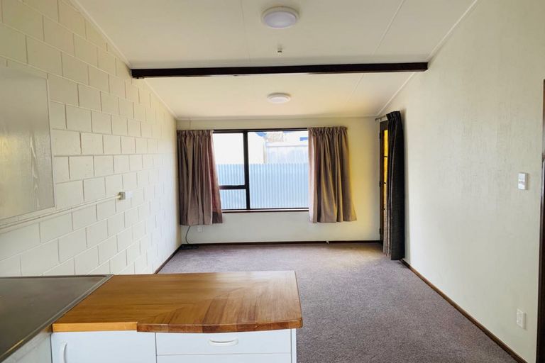 Photo of property in 1/181 Macandrew Road, South Dunedin, Dunedin, 9012