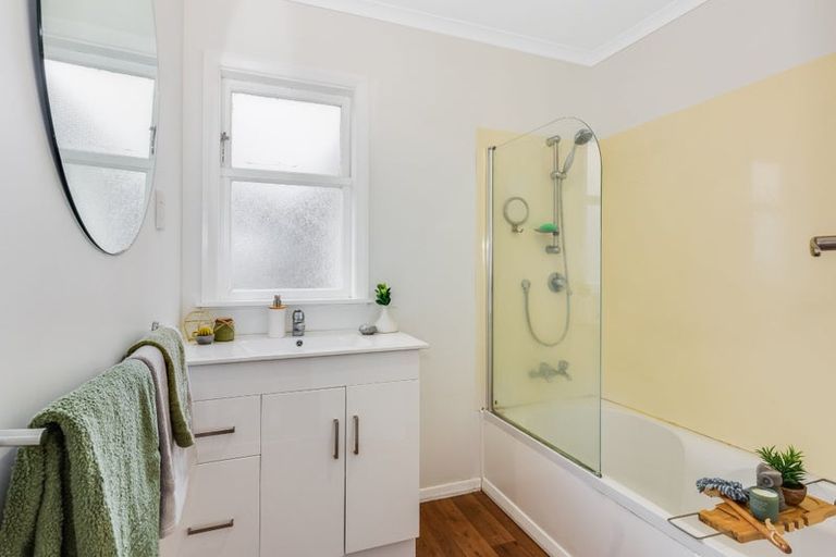 Photo of property in 42 Donnelley Drive, Wainuiomata, Lower Hutt, 5014