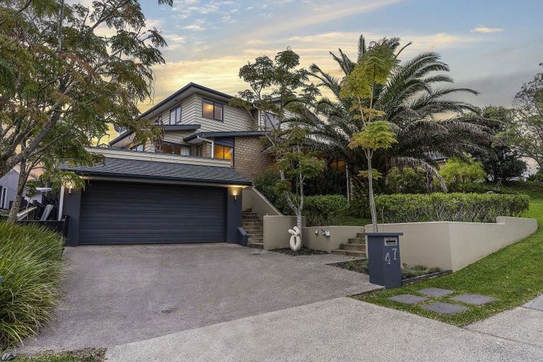 Photo of property in 47 Kittiwake Drive, Schnapper Rock, Auckland, 0632