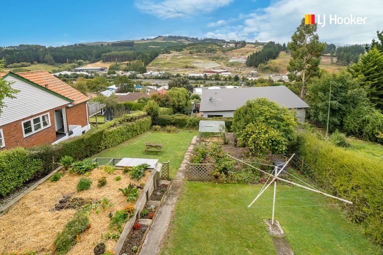 Photo of property in 22 Scotland Terrace, Green Island, Dunedin, 9018