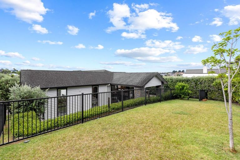 Photo of property in 15 Javelin Close, Gulf Harbour, Whangaparaoa, 0930