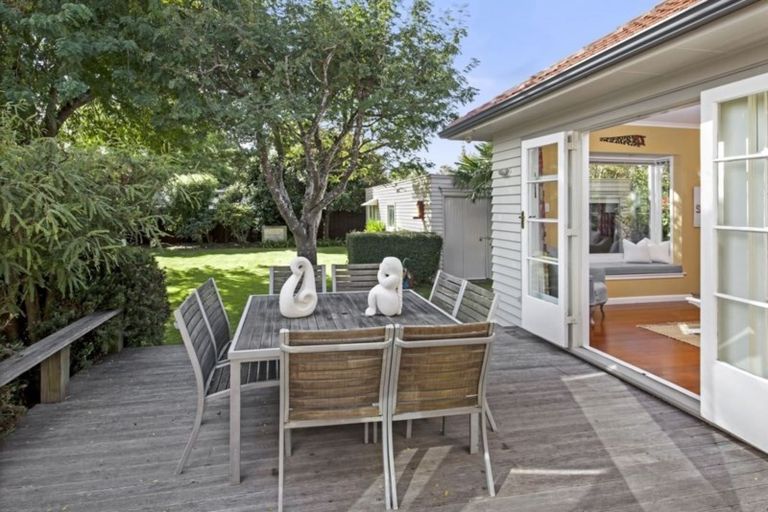 Photo of property in 100 Brookside Terrace, Bryndwr, Christchurch, 8053