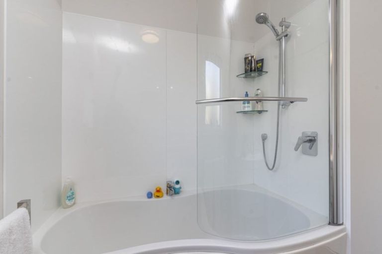 Photo of property in 4 Kauri Grove, Lansdowne, Masterton, 5810