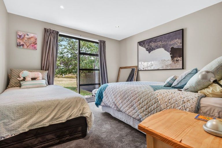 Photo of property in 16 Wai Matangi Place, Motuoapa, 3382