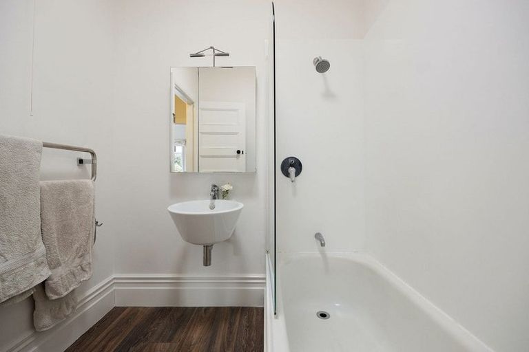 Photo of property in 74 Thornton Road, Cambridge, 3434