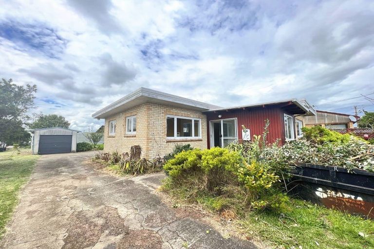 Photo of property in 5 Alexander Avenue, Papatoetoe, Auckland, 2025