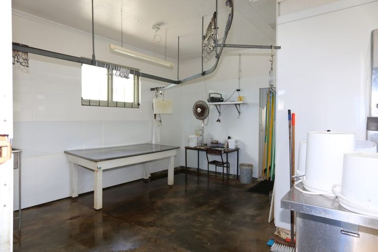 Photo of property in 25 Library Road, Te Karaka, 4022