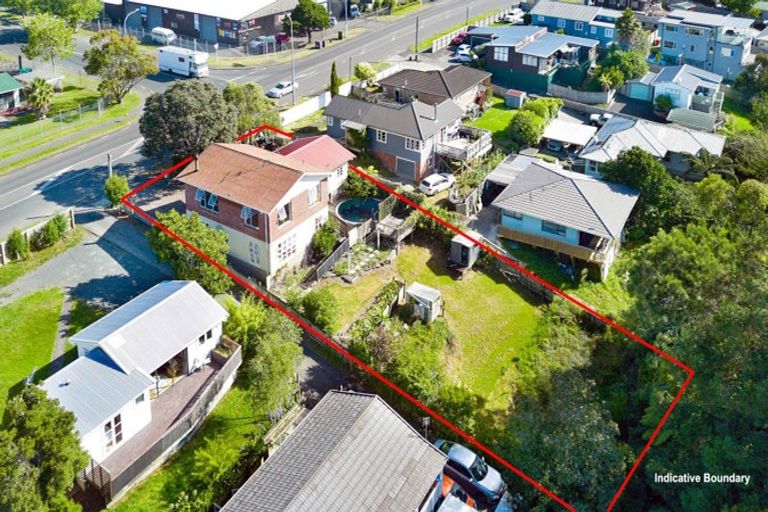 Photo of property in 639 Swanson Road, Swanson, Auckland, 0612