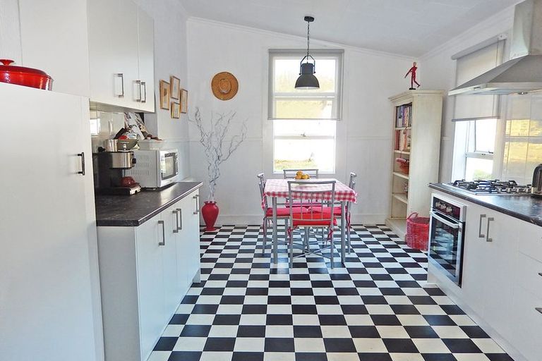 Photo of property in 1 Jessop Street, South Hill, Oamaru, 9400