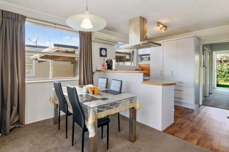 Photo of property in 4 Trent Place, Fenton Park, Rotorua, 3010