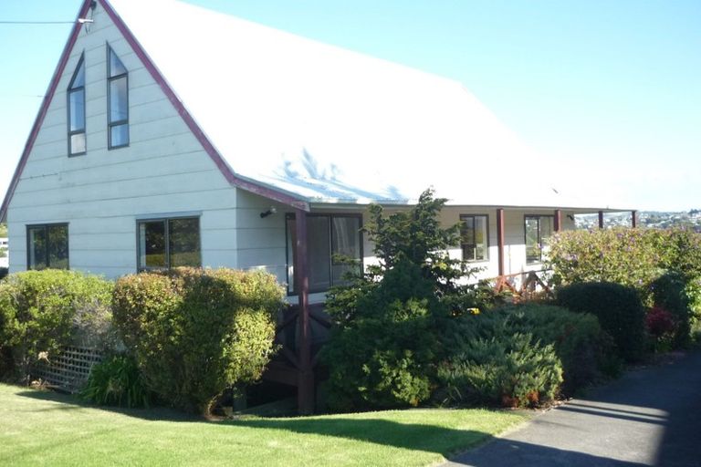 Photo of property in 22 Tindalls Bay Road, Tindalls Beach, Whangaparaoa, 0930