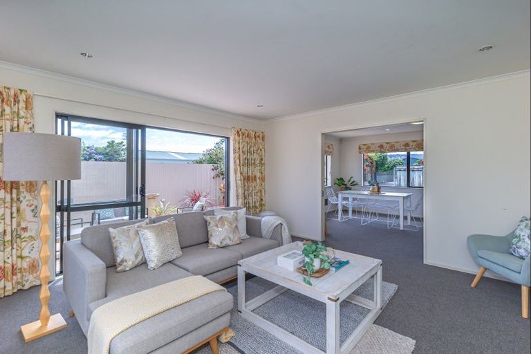 Photo of property in 61a Salisbury Street, Levin, 5510