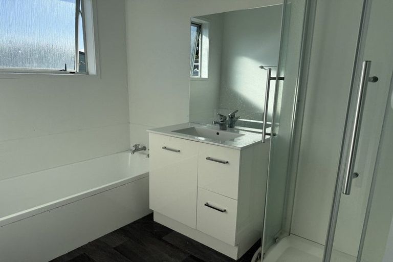 Photo of property in 16a Pohutukawa Drive, Owhata, Rotorua, 3010