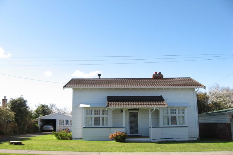 Photo of property in 13 Grey Street, Marton, 4710