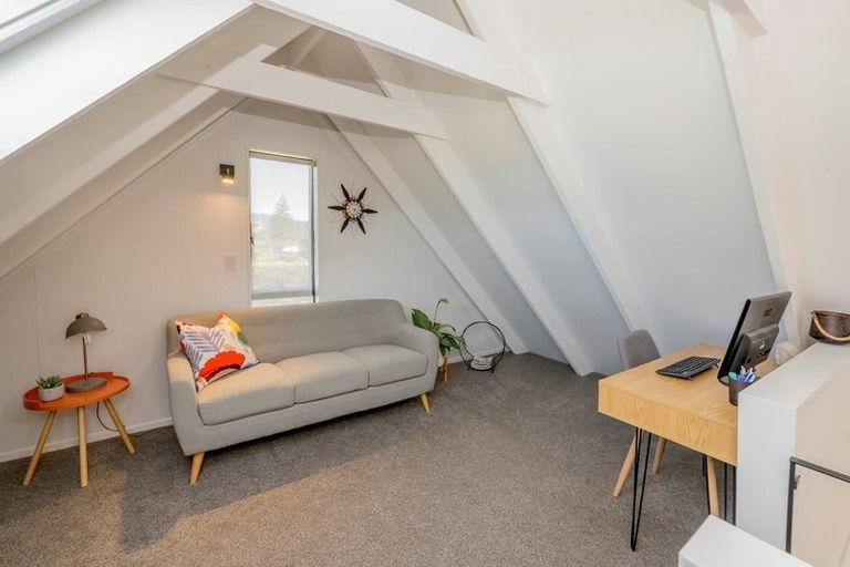 Photo of property in 27 Hemara Street, Waikanae Beach, Waikanae, 5036