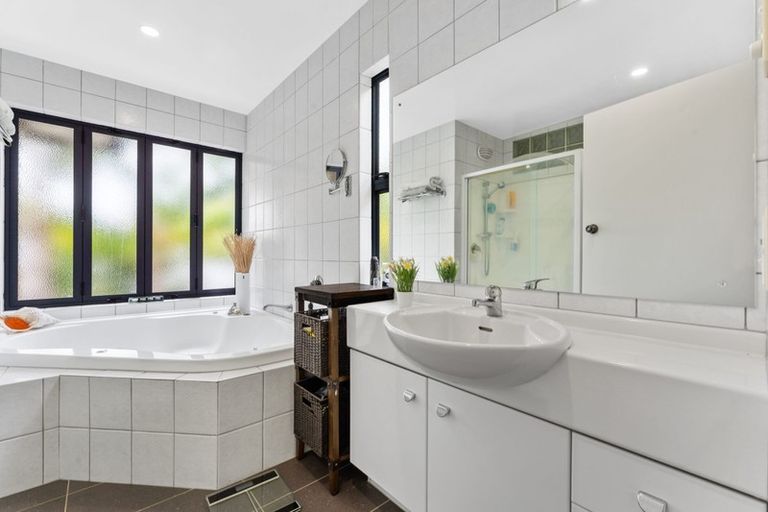 Photo of property in 46 Hinemoa Street, Birkenhead, Auckland, 0626